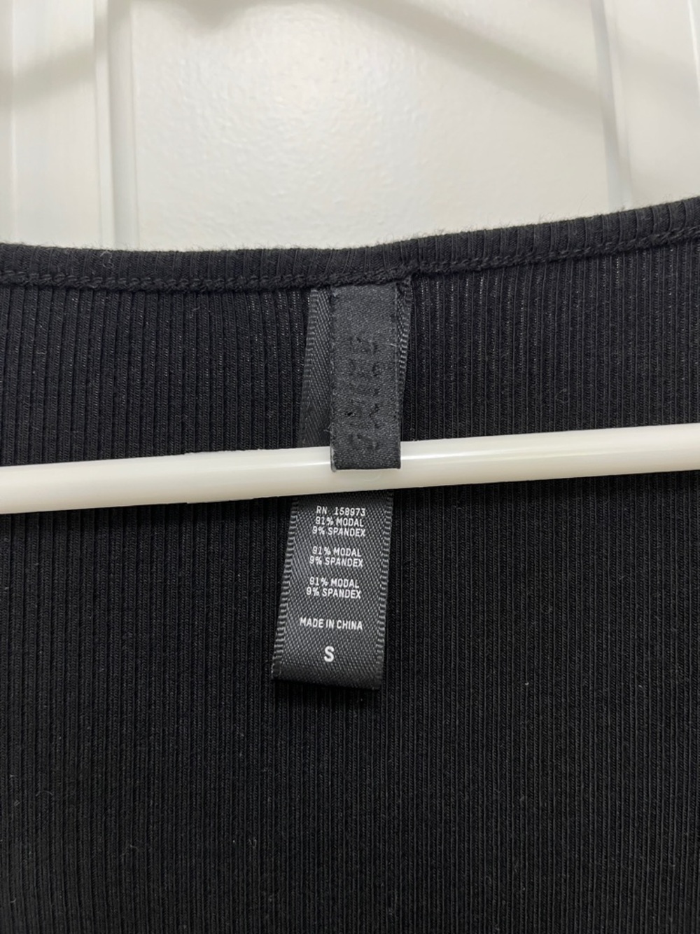 Skims Scoop Neck Black Long Sleeve Ribbed Knit Maxi Dress - Size Small - Picture 10 of 10
